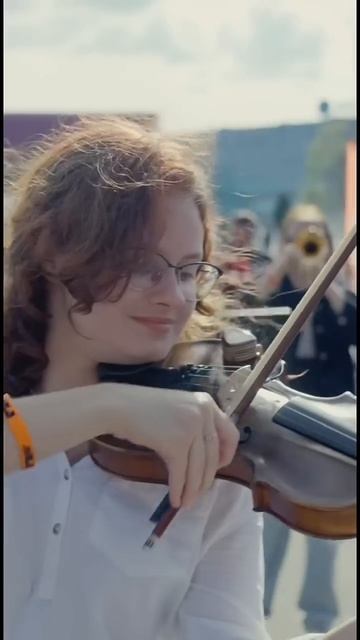 Москва, ВДНХ, 18 августа 2024 г. 700+ музыкантов из разных уголков России играют вместе! #rocknmob смотреть онлайн