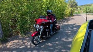 По горам вдоль моря на кабриолете