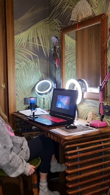 тестирую подарок-микрофон квантовый блогер Ксения #медитация смотреть онлайн