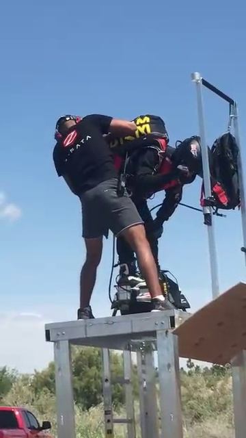 Полет на летающей платформе смотреть онлайн