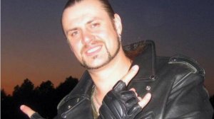 Актёр Павел Шуваев о «клейме» холостяка: «Девушка ко мне привыкнет»