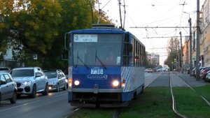 Трамвай Екатеринбурга Tatra T6B5SU борт. №736 маршрут 3 следует по улице Луначарского