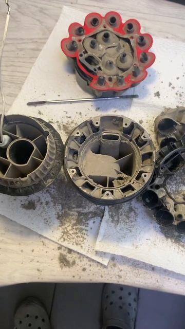 Чистка циклона пылесоса Dyson SV14 в СПб и Ленинградской области смотреть онлайн