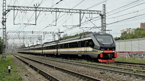 ЭП2ДМ-0272 на выходе со станции Царицыно