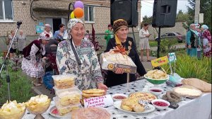 На гастрономической ярмарке «Татарские яства» угощали тутырмой, хворостом и кыстыбыем