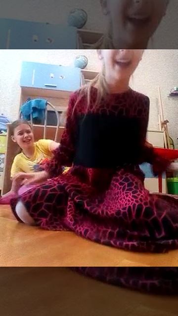 слежка сестры смотреть онлайн