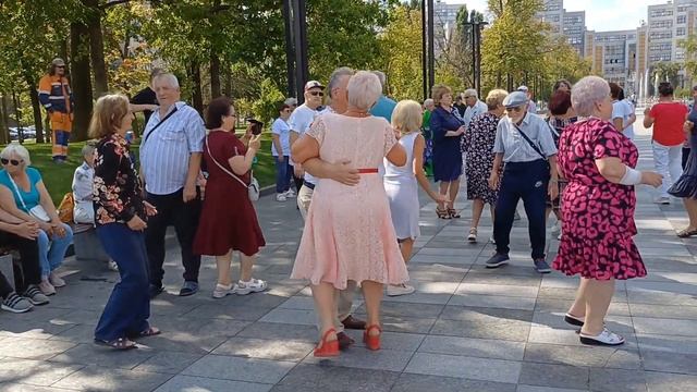 ЧАШКА КОФЕЮ ♥️ТАНЦЫ ♥️ХАРЬКОВ 16.08.2025 - 1080 смотреть онлайн