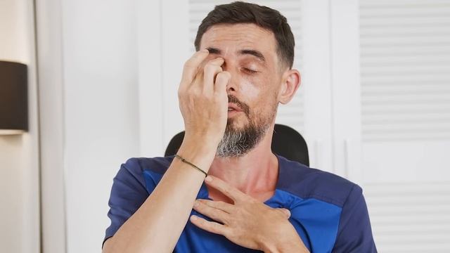 ЖЕНЩИНАМ! 5 минутный массаж лица для подтянутой и сияющей кожи смотреть онлайн