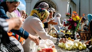 Яблочный спас и Преображение Господне отмечают в России