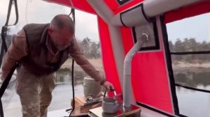 Палатка надувная плавучая с лодочным мотором отдых туризм и кемпинг на озере