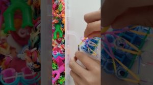 как сплести браслет из резиночек радуга