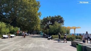 КРЫМ Ялта сегодня 19 августа 2025 пляж Приморский. Море и погода в Ялте сейчас. Обстановка на пляже