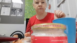 Мукбанг   на работе