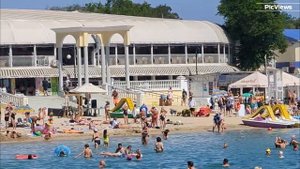 КРЫМ Евпатория Центральный пляж сегодня 19 августа 2025. Море и погода в Крыму сейчас. Обстановка