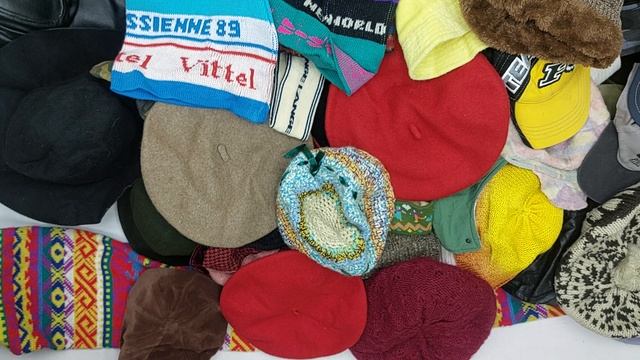 Аксессуары винтаж (гол уборы, шарфы перчатки) секонд оптом 6 пак