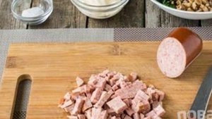 Грибы с колбасой в духовке