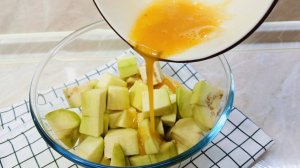 Баклажаны жареные на сковороде с яйцом, луком и чесноком!