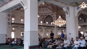 Держать слово и выполнять обещания