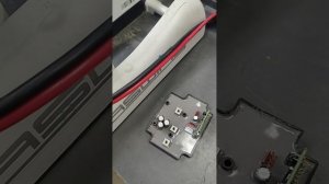 Haswing Cayman B GPS - снятие и установка нижней платы PCB (управление мотором)