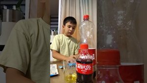 Что лучше? Фистаболс  или другая шоколадка? китайская кола иди добрый кола?