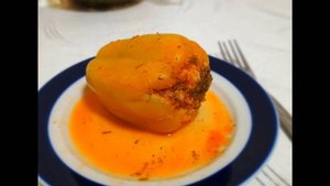 Перец фаршированный в томатном соке