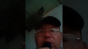 деревенский рэпер Костян черный берет