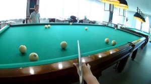играю в бильярд левой рукой