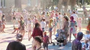 Унас на районе 100.  Праздник Красок на Санаторной