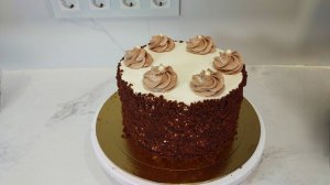 Шоколадно-вишневый торт