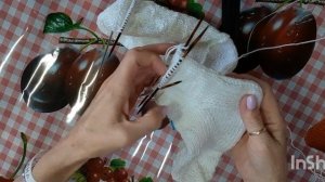 носочки:"яблоки на снегу" для СП-НОСОЧНЫЙ КАЛЕНДАРЬ...