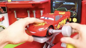 Играем в игрушки тачки для детей