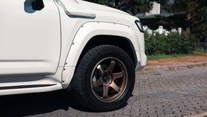 Расширители арок Land Cruiser 300