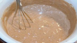 Бисквитный рулет с творогом и ягодами