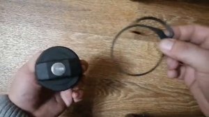 Снятие и установка кольца крышки бензобака Шкода Октавия А5