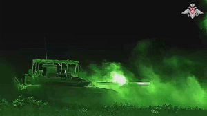 Танкисты ЮВО уничтожили условного противника в ходе ночных стрельб