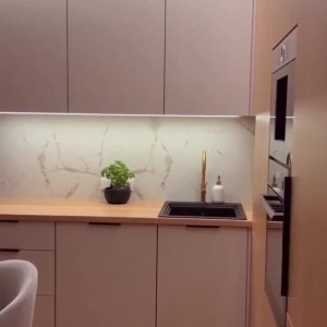 Интерьер кухни в пастельных тонах