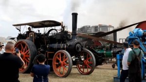 МОЩЬ! Мужики показали трактор 1914 года на паровой тяге! #5