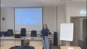 Тренинг Деловая самопрезентация: как из 20% слов получить 80% пользы" (фрагмент). Контакт глазами.