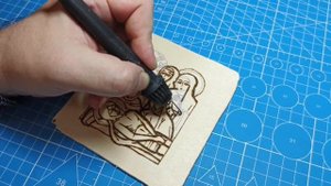 Детская икона. Выжигание по дереву + акриловые маркеры.