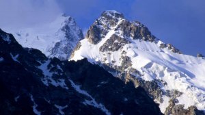 Два альпиниста сорвались на пике Виа-тау и разбились насмерть