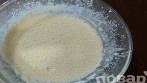 Черные блины с красной икрой
