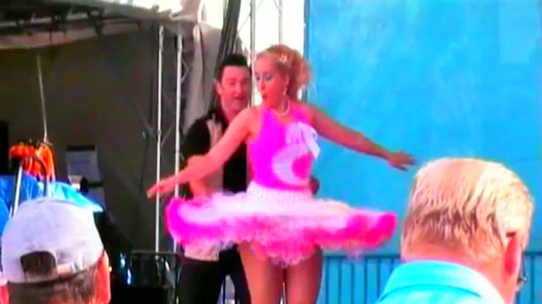 Розовые юбки Красивый танец смотреть онлайн