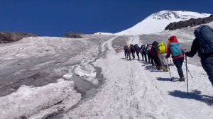 Бразильская группа Клуба 7 Вершин на акклиматизационном выходе на Скалы Пастухова