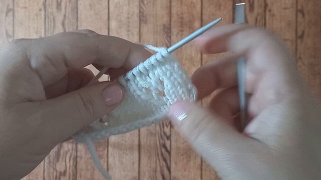 Очень простой узор спицами