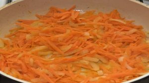 Жареные кальмары с овощами