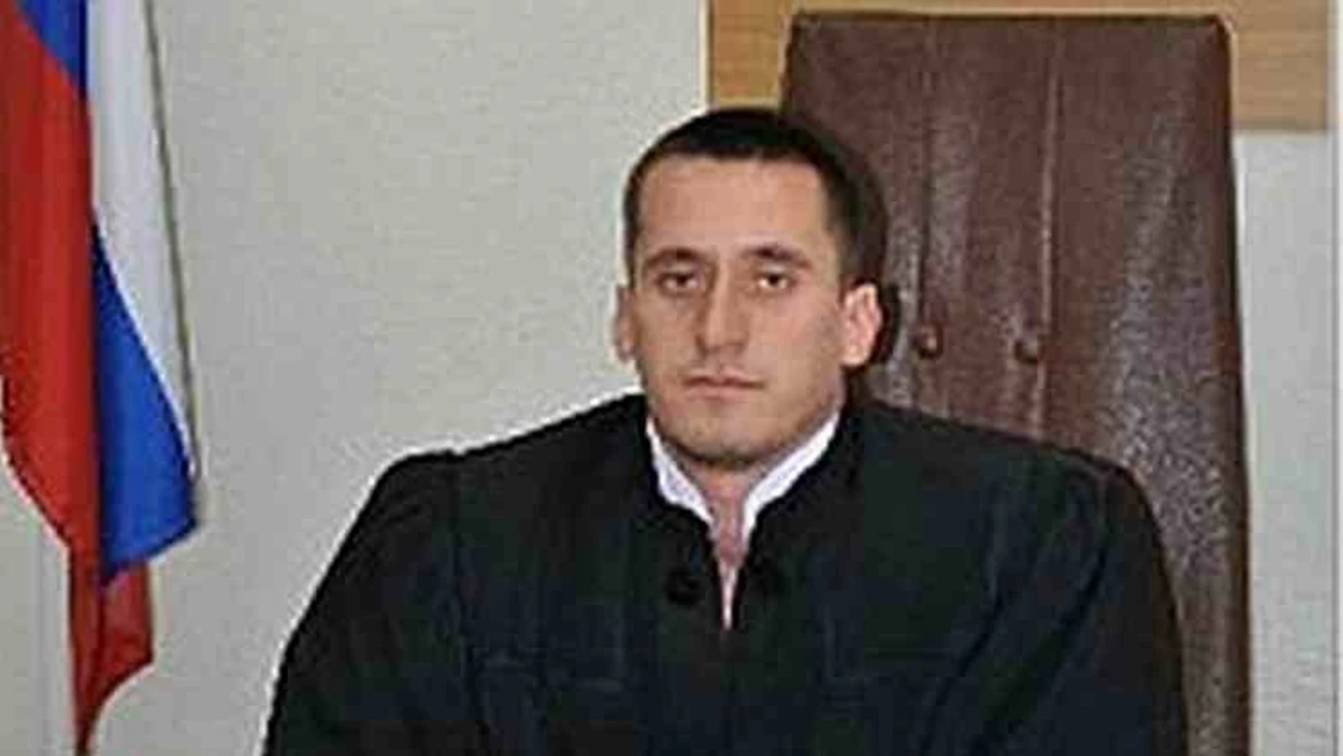 ШОК!!! Ужасающая расправа над федеральным судьёй... смотреть онлайн