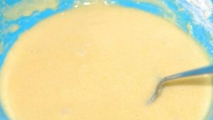 Бисквитная шарлотка в мультиварке