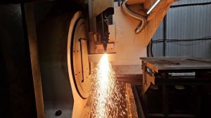 Резка уголка 100х100х8мм. На труборезе.