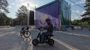 Кисловодск На электроскутере WHITE SIBERIA ZVER, электровеле Hot Wolf в Аликоновское ущелье 1 часть