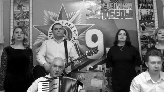 В землянке смотреть онлайн